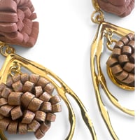 Image 3 of Boucles d'oreilles pendantes, modèle BLOOM, Nude