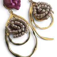 Image 3 of Boucles d'oreilles pendantes, modèle BLOOM, Rose berry
