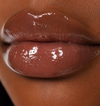 Image 5 of Impeccable Beauté High Shine Lip Gloss – Polished