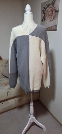 Image 8 of Grey & Cream Colour Block Oversized Knit Jumper – Size XL/UK14