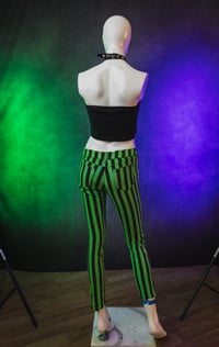Image 9 of Size Size 8 Green Low Rise Tie Dye Striped Jeans