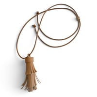 Image 2 of Collier, modèle TASSEL, grand pompon, Camel