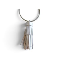 Image 3 of Collier, modèle TASSEL, grand pompon, Argent