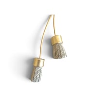 Image 2 of Collier, modèle TASSEL, double pompons, Or / écru