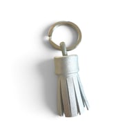 Image 2 of Porte-clef , modèle TASSEL, petit pompon, Argent