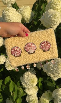 Image 2 of Sea Shell Clutch