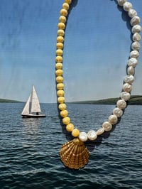 Image 2 of Split Yellow & Pearl Necklace 