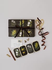 Image 3 of KHAKI FLORAL CONCERTINA BOTANICAL DIE CUT MINI CARD 