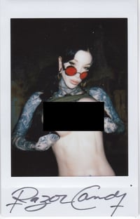 LARA CROFT mini Polaroid 2
