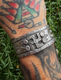 Image 3 of WL&A Handmade Heavy Ingot Old Style Whirling Log Medicine Cuff - 1 1/8 width - Size 6.5" to 7" Wrist