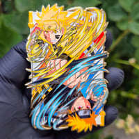 King of Hearts Pin (White Pearl Card)