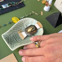 Image 2 of Broche « APIS »