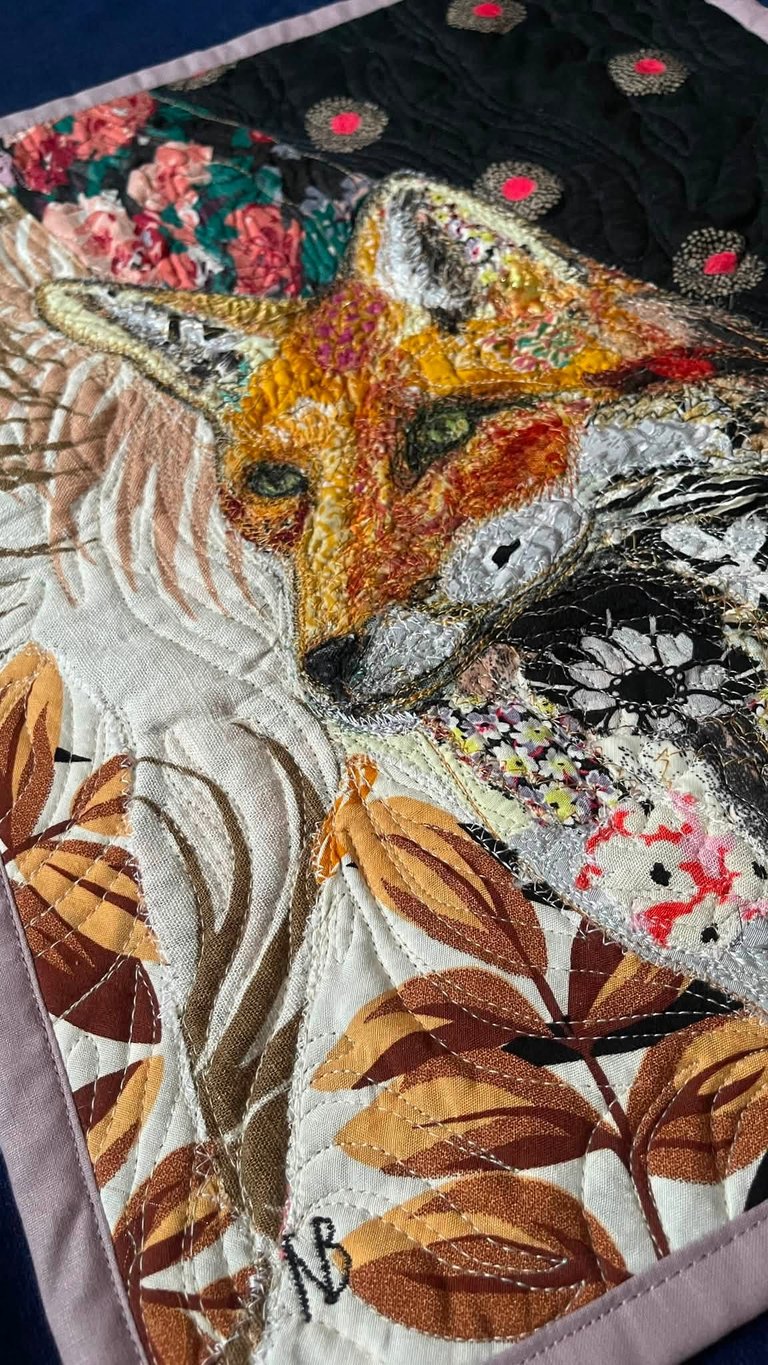 Among the Leaves and Shadows - Original Fox Art Quilt, Forest Animal Decor, 41.5x34cm Image 2