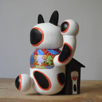 Image 3 of Maneki Neko Vending Kiosk