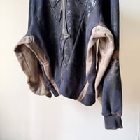 Image 6 of sweatshirt 1of1 (2) L