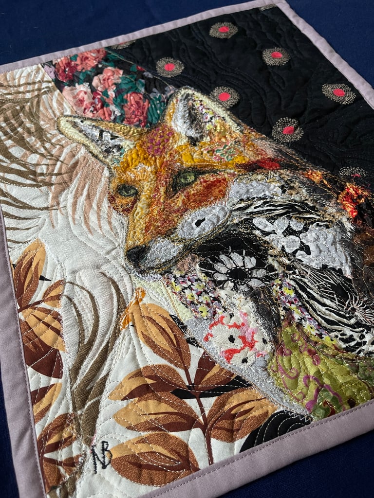 Among the Leaves and Shadows - Original Fox Art Quilt, Forest Animal Decor, 41.5x34cm Image 9