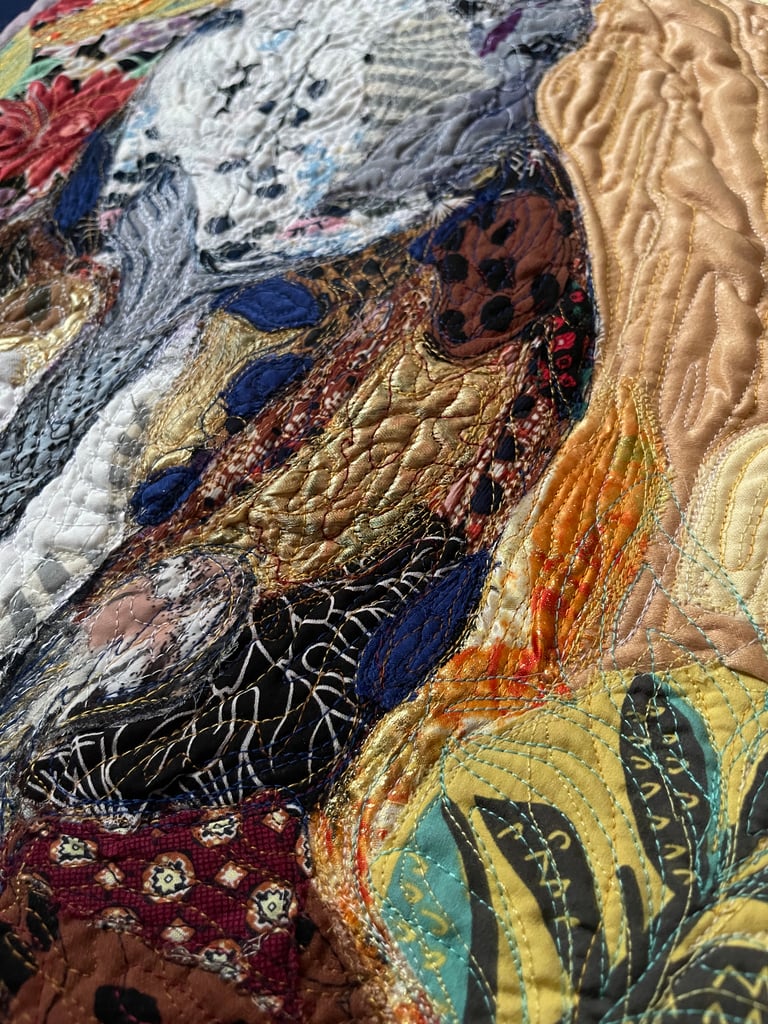 An Important Character – Original Cat Art Quilt, Colorful Pet Portrait, 58.5x37.5cm Image 12