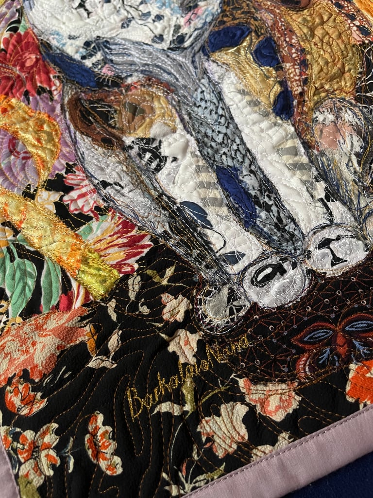 An Important Character – Original Cat Art Quilt, Colorful Pet Portrait, 58.5x37.5cm Image 14