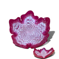 Image 8 of Decorative Resin Bowl – Unique Swirl Design, One-of-a-Kind Piece