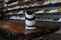 Image 4 of AIR JORDAN VIII (8) RETRO "BUGS BUNNY" (2025)