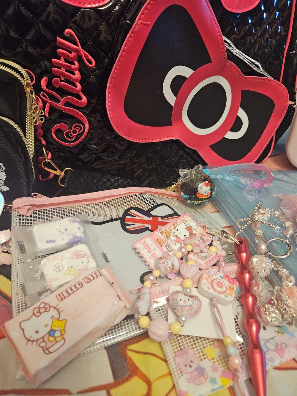 Image of Hello Kitty Black&Hot Pink Travel Bag Bundle 