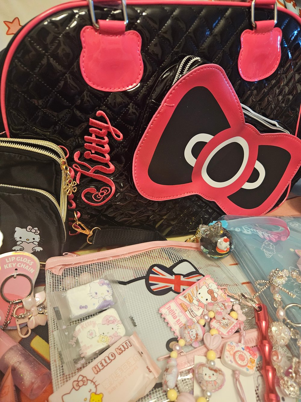 Image of Hello Kitty Black&Hot Pink Travel Bag Bundle 