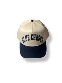 blue chaser (navy and cream)
