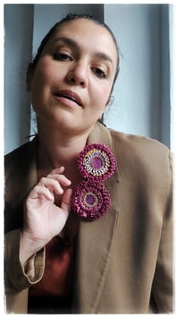 Image 11 of Spilla floreale artigianale in pelle - SPILLANA - Fucsia Intensi