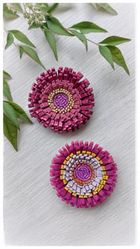 Image 10 of Spilla floreale artigianale in pelle - SPILLANA - Fucsia Intensi