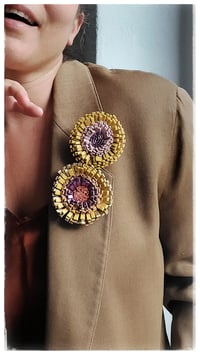 Image 11 of Spilla floreale artigianale in pelle - SPILLANA - Giallo e viola