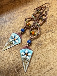 Image 20 of Dreaming in the Awakening earrings / n59