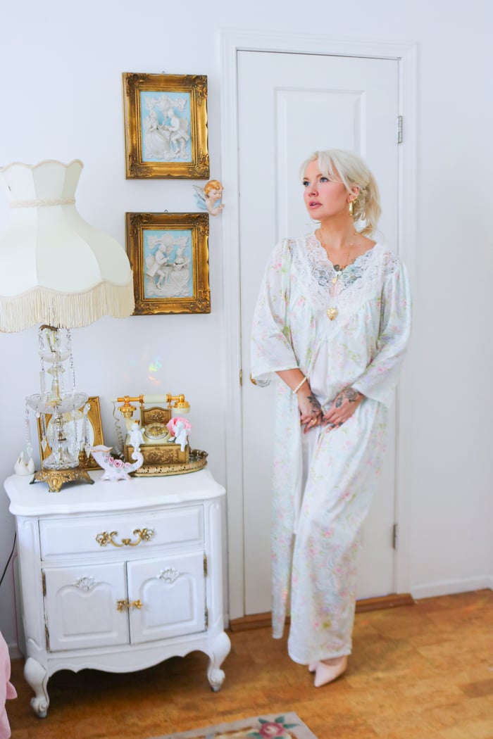 Late 1980s Vassarette Pastel Floral Peignoir (Large)