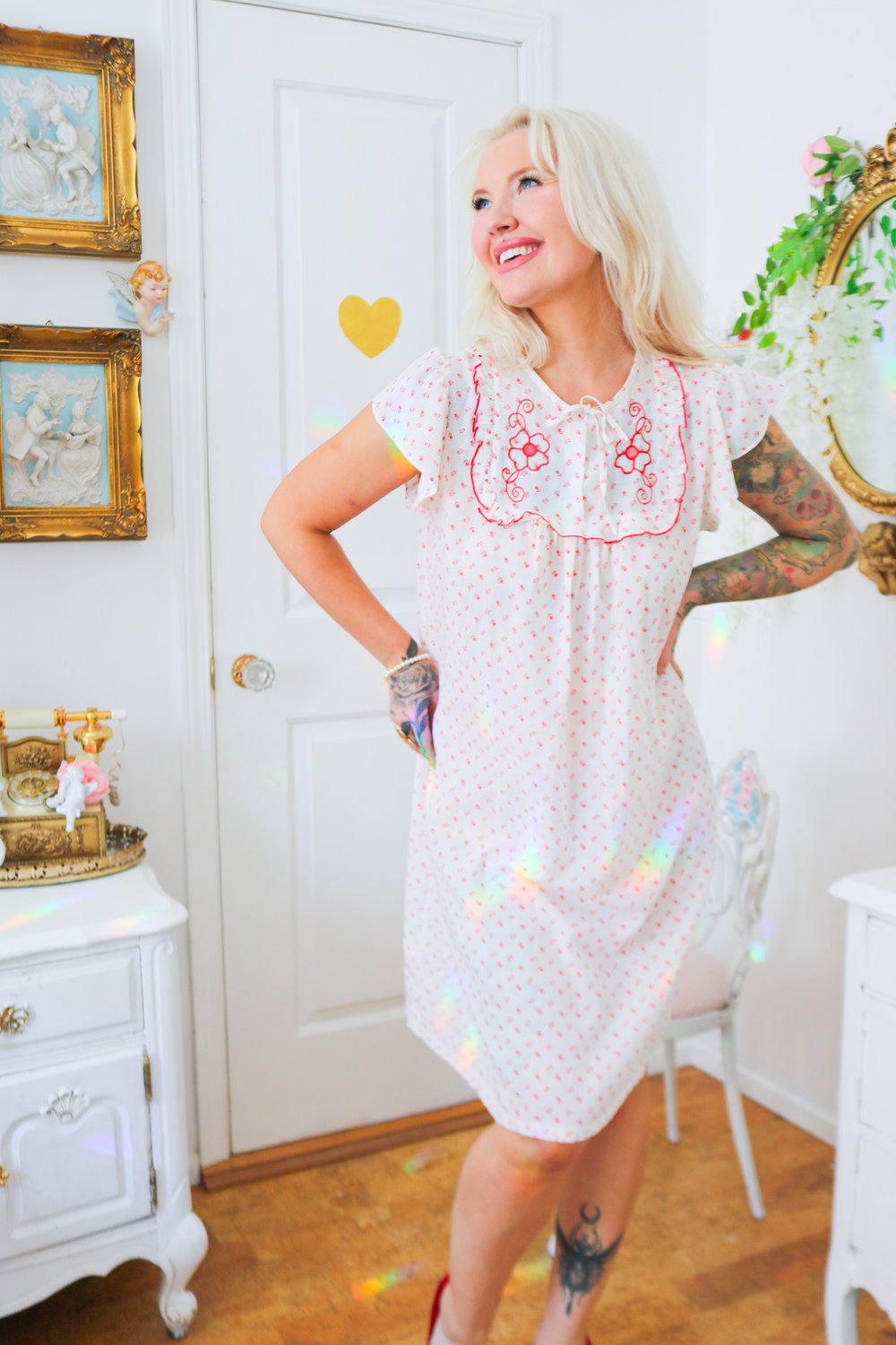 Vintage 60s-70s Red Rose Country Style Nightgown (Small)
