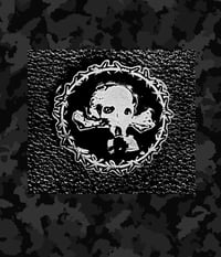Revenge / S.C.D EP Gas Mask Icon / Black And Silver Version / Enamel Pin