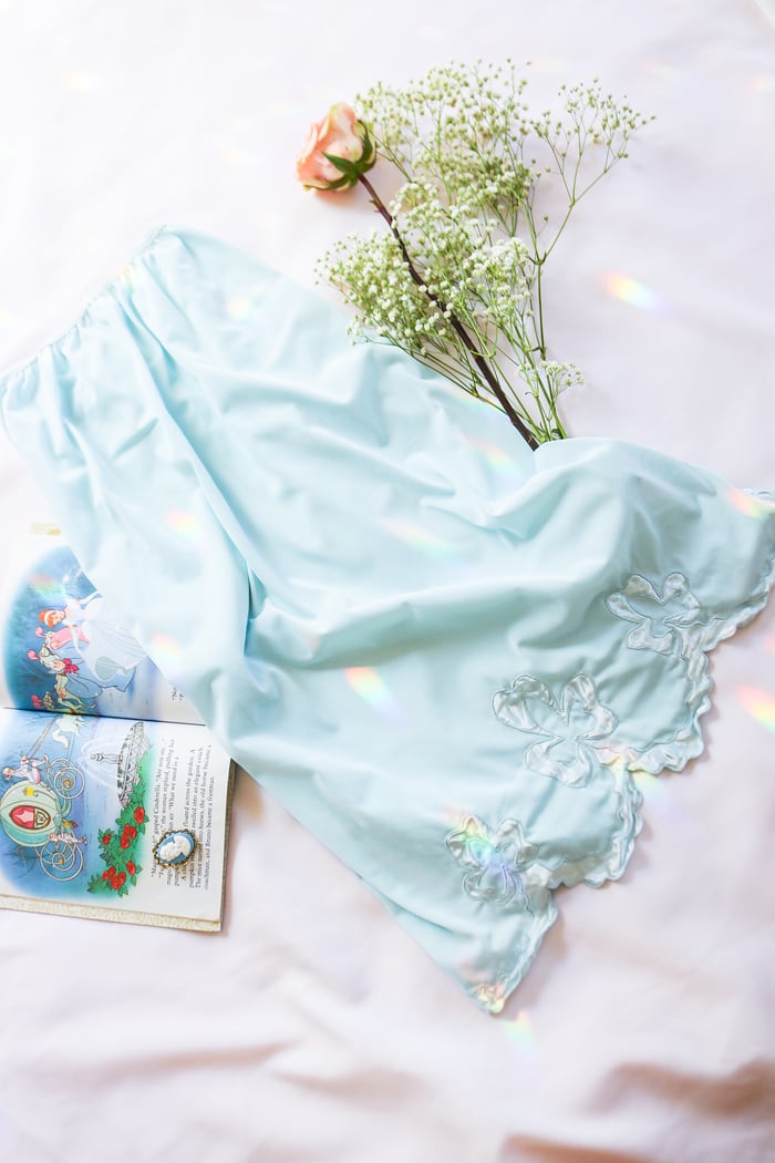 Vintage Pastel Cinderella Blue Nylon Half Slip (Meduim)