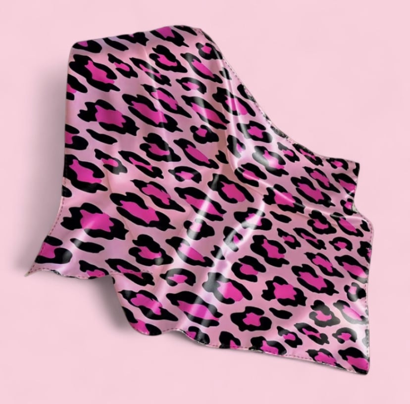 Image of Leopard print satin scarf 