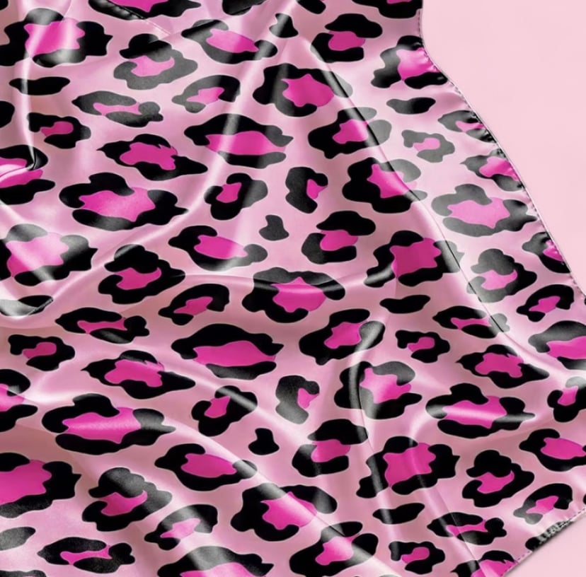 Image of Leopard print satin scarf 