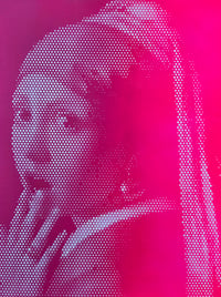 La jeune fille étonnée 