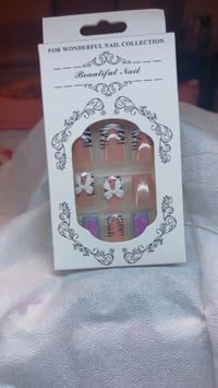 Wild & Pretty Press-On Nails