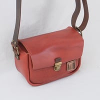 Image 2 of Point and Shoot in vintage smooth cognac