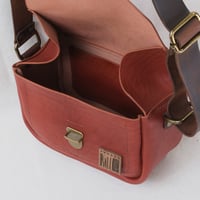 Image 6 of Point and Shoot in vintage smooth cognac