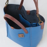 Image 6 of 3-Panel Two-way Tote in pebbled happy blue