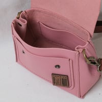 Image 6 of Kutson Sling mini in pebbled retro pink