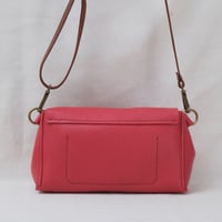 Image 3 of Kutson Sling wide in pebbled red