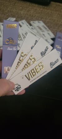 Image 2 of VIBES Rolling Papers Fatty Blanco + Cali Tips Combo