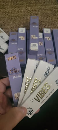 Image 3 of VIBES Rolling Papers Fatty Blanco + Cali Tips Combo