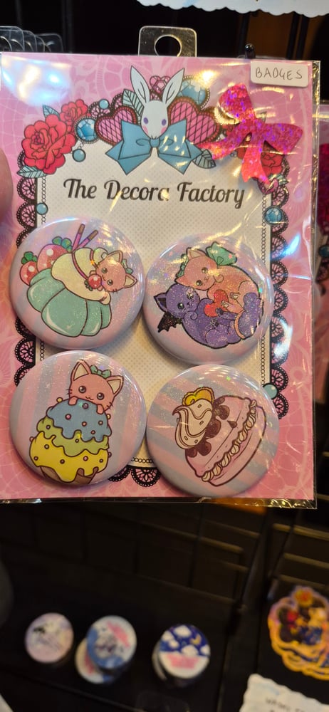 Image of Mini Badge Set - Kitty Desserts