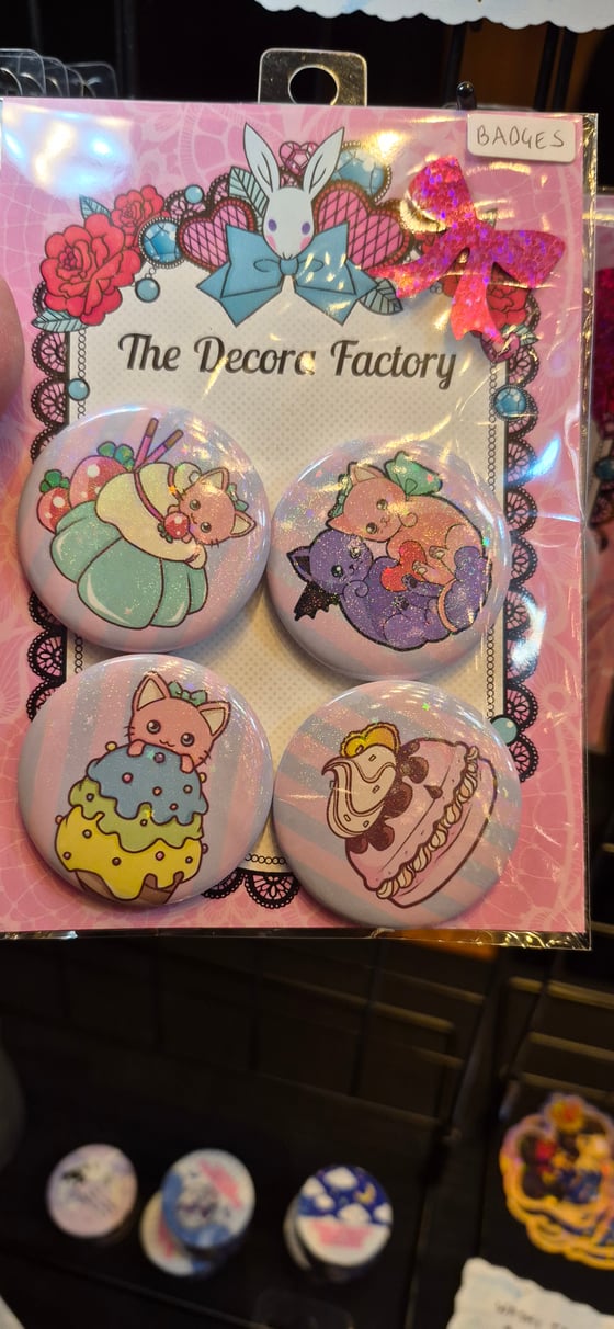 Image of Mini Badge Set - Kitty Desserts