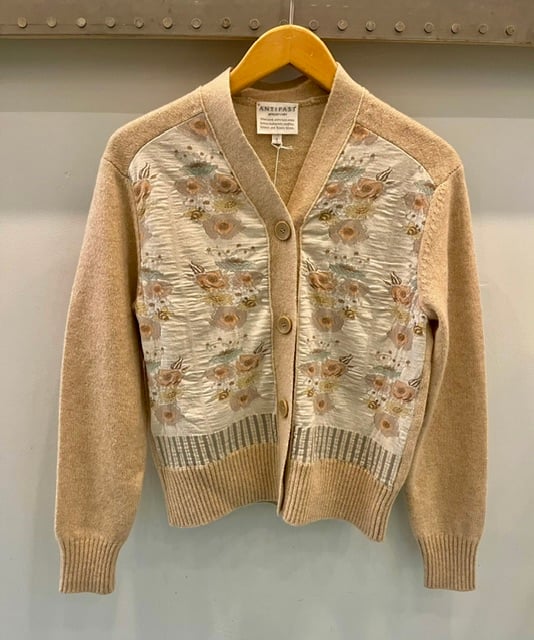 Antipast F/W'26 Sock Knit V Necked Cardigans - Image 2 of 2
