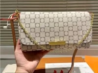 Image 3 of Pouch Messengerd